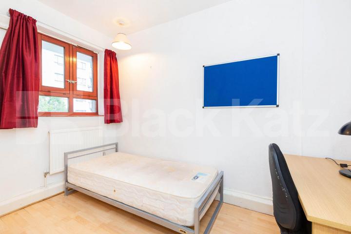 Perfect for students and young professionals looking to be in central Birkenhead Street, Kings Cross